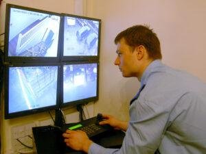 Security guard cameras | Dynamiseducation.co.uk